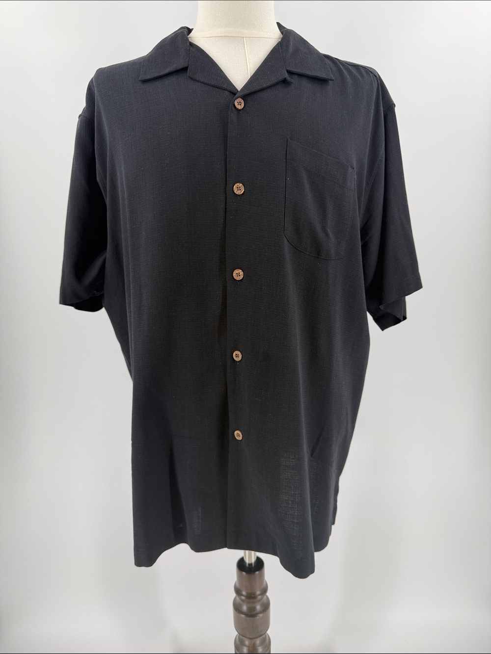 Tommy Bahama Men's Black Short-Sleeve Button-Up Shirt
